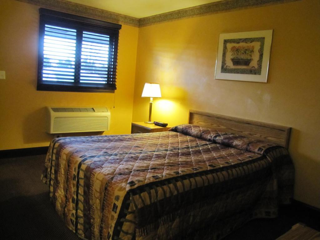 Colonial Inn Mercer-Grove City Pokoj fotografie